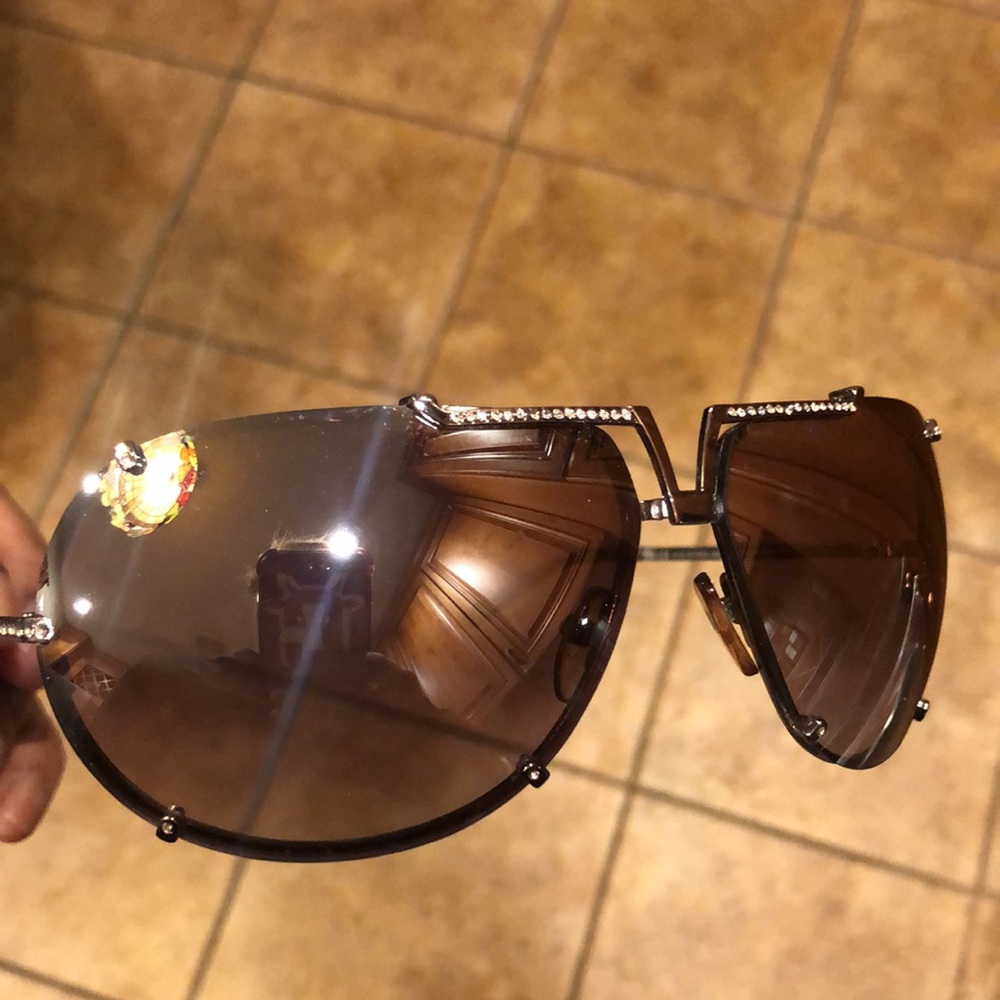Authentic Valentino Rhinestone Sunglasses - Picture 4 of 8